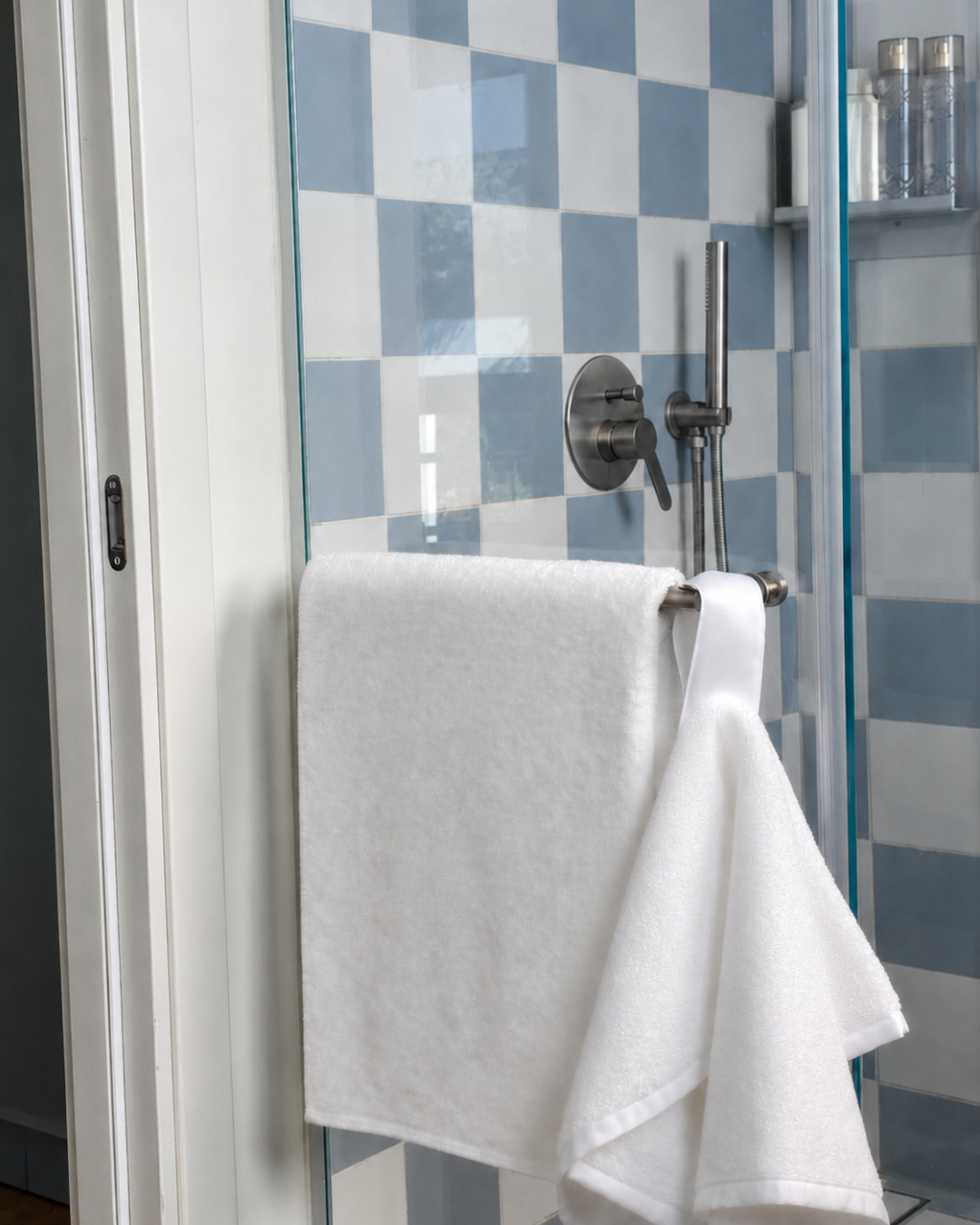How to Keep Your Bathroom Floor Dry After a Shower